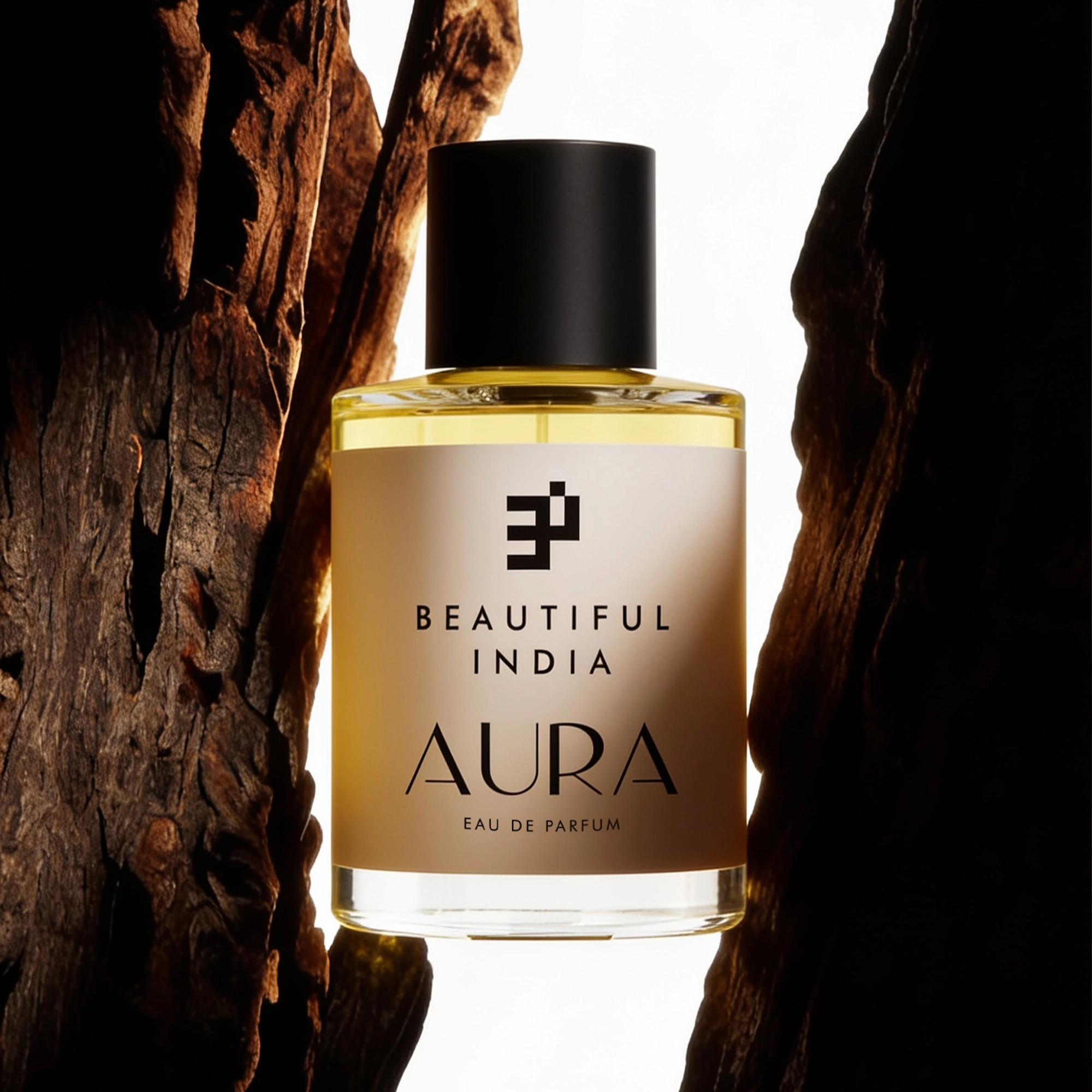 Aura Eau de Parfum among wild botanicals